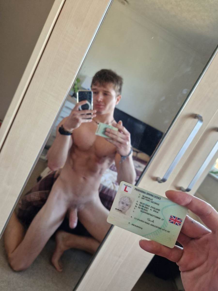 Calvino__boy's tweet photo. Hot fag exposed for all to see

His snap: bridge3185 https://t.co/TAWHN50QbX