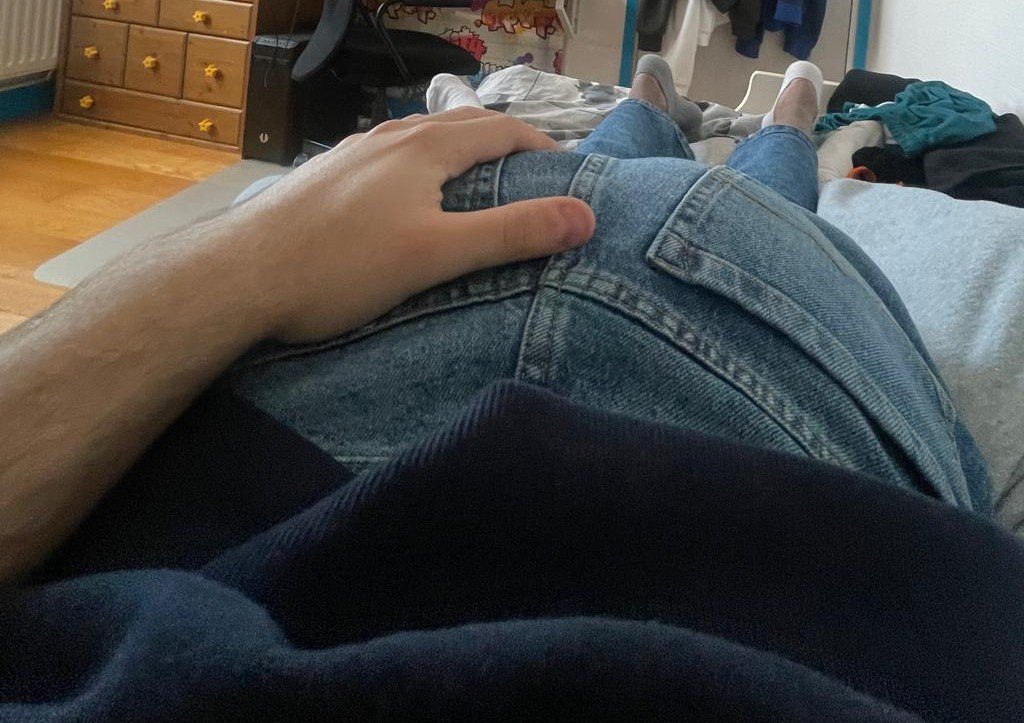 chasseusedecuck's tweet photo. Des petits cuck soumis de dispo pour se faire humilier par un beau couple amoureux ? Et leur faire plaisir ?

#soumis #cuck #cuckhold #candaulisme #bwwm #couplemixte #couple #findom #domina #humiliation #moneyslave #cocu #looser #fr #feet #fetichiste #cul #black #white https://t.co/i7h6gZCUXa