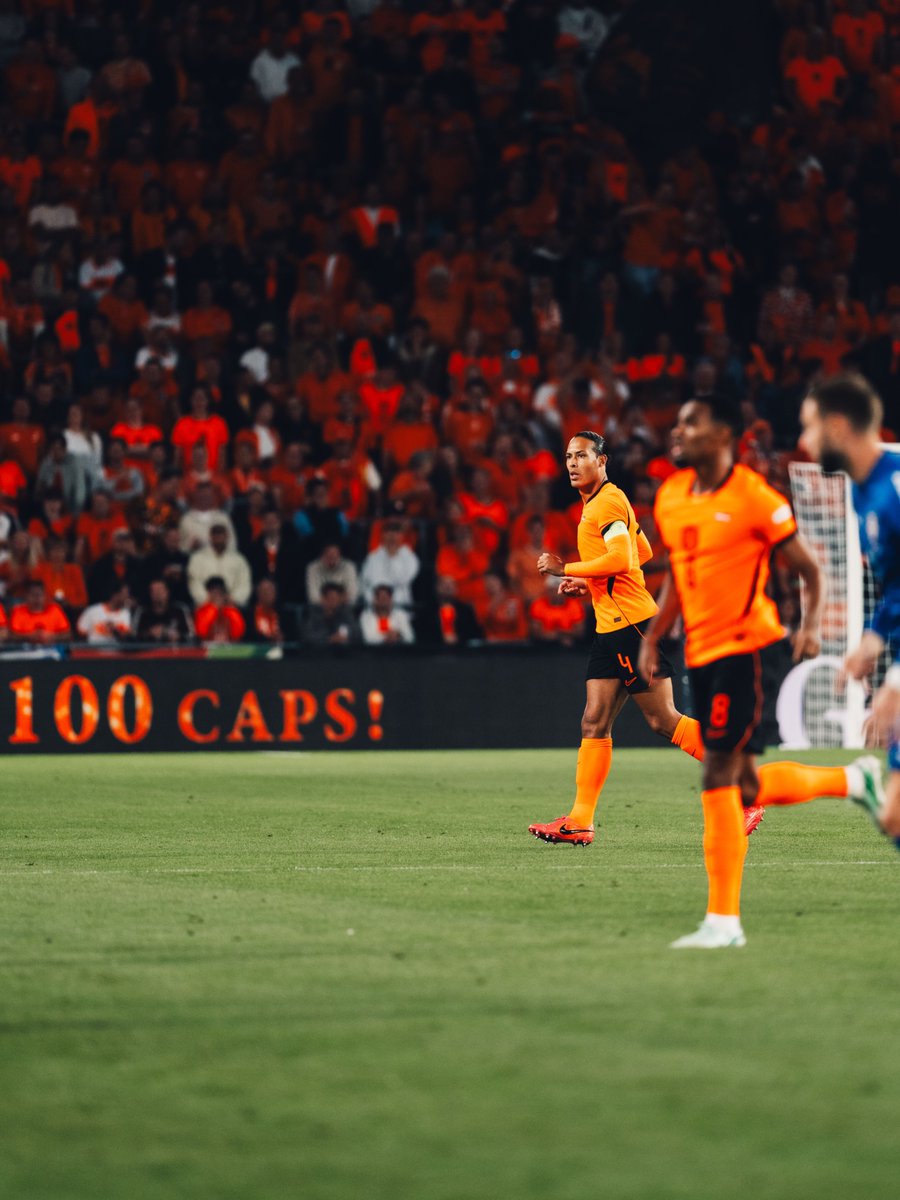 OnsOranje's tweet photo. Chapter 100. 📖🧡 @VirgilvDijk https://t.co/Avuap1ONh0