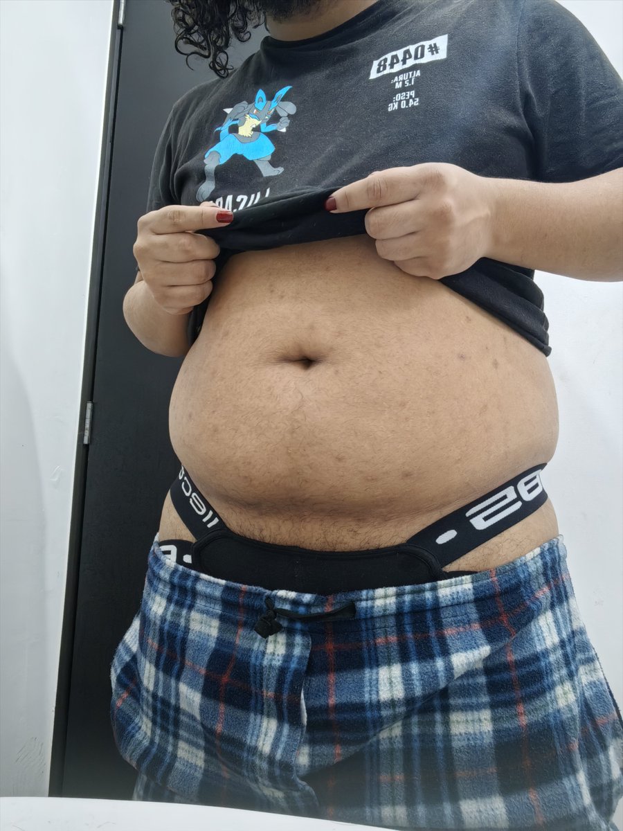 shunkudori's tweet photo. Jocktober día tres, hoy fue en pijamas y después de un buen baño caliente por que en mi rancho ya esta haciendo frio jaja https://t.co/A23hURLwsy