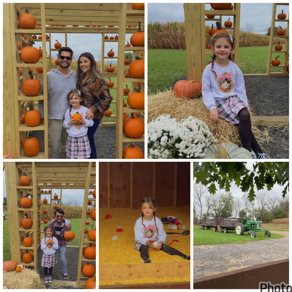 EricaLynn1549's tweet photo. When friends are like family. 🎃🌽🧡
•
•
•
#unangsttreefarm #pumpkinpatch #cornmaze #hayride #falltingz https://t.co/1afZUhgED3