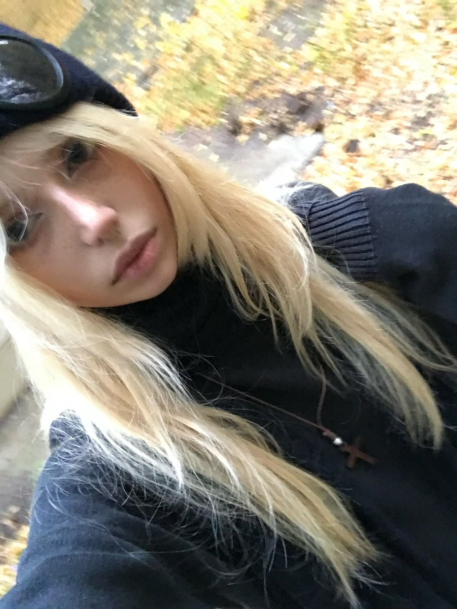 palelyfe's tweet photo. hi https://t.co/IISLuIq6qJ