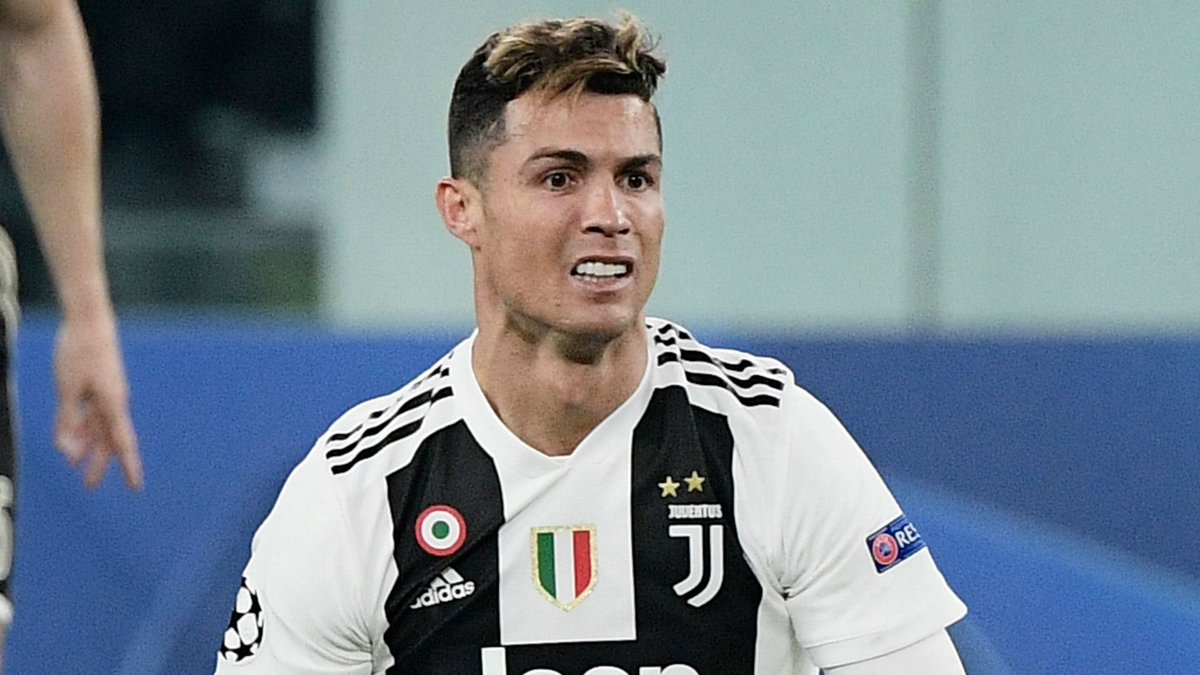 lio10Goat's tweet photo. ميسي مع باريس 🇫🇷 في موسمه الثاني ساهم في الدوري والابطال بـ 40 مساهمة 

رونالدو مع يوفنتوس 🇮🇹 في الابطال والدوري 
الموسم الاول/ 38 مساهمة
الموسم الثاني / 40 مساهمة
الموسم الثالث / 38 مساهمة

يشوفون ميسي فاشل ورونالدو قدم اعظم اداء 😂😂 https://t.co/5i8XynEuQq