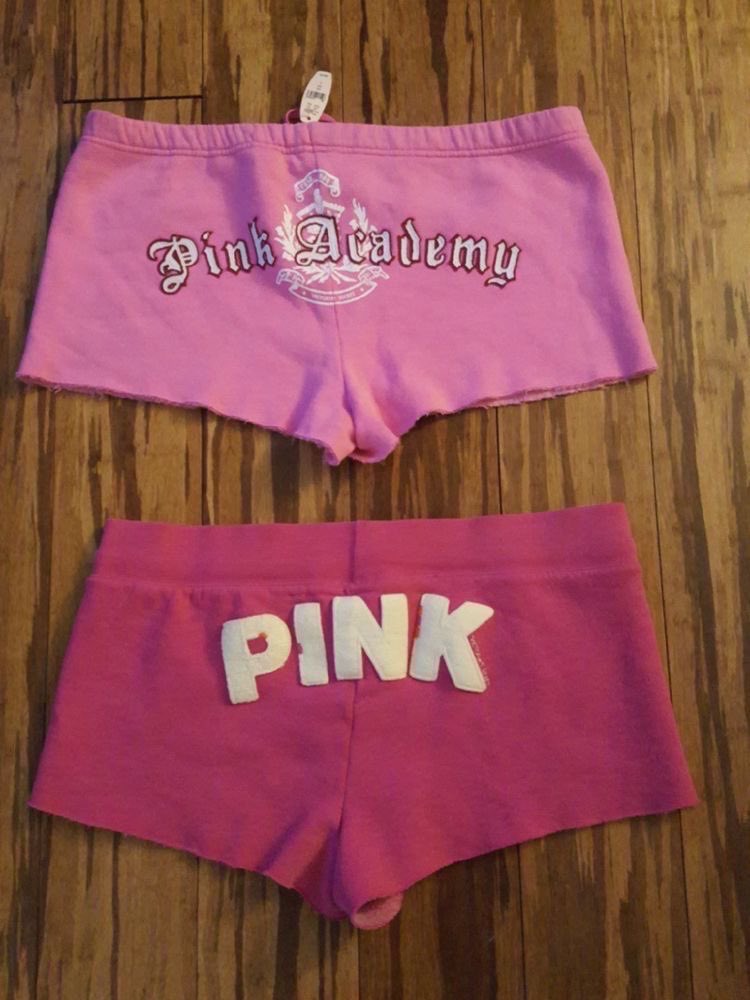 strawbunnybisou's tweet photo. 2000s era pink shorts were just so cute https://t.co/88sy8D4bhQ