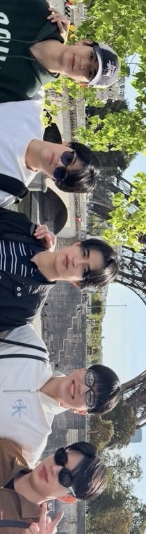 bamlabooo's tweet photo. (5) lil bro in parissss <33333* https://t.co/at1plcalC2