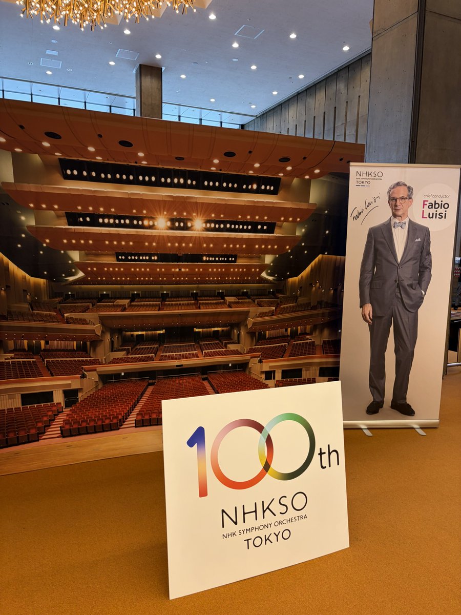 TKI68573222's tweet photo. ルイージ/N響 マーラー2番 2日目@ NHKホール。100周年を寿ぐ熱演に、満席の客席は大いに湧きました👏 
　N響はもちろんのこと、ルイージの采配にも充実したところが多く、(細かいアプローチの是非はともかく)彼のやりたいことがよく伝わってきたのが良かったです。4・5楽章を中心に、強く共感→ https://t.co/AvF4KLuqIw