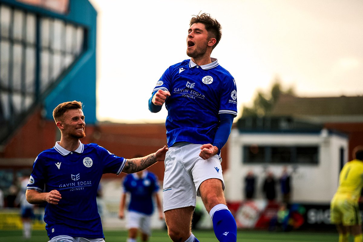 OfficialQosFC's tweet photo. Forever 𝐘𝐎𝐔𝐍𝐆 ⚡️

#QOSCVR | #TheDoonhamers https://t.co/5pxka9khHf