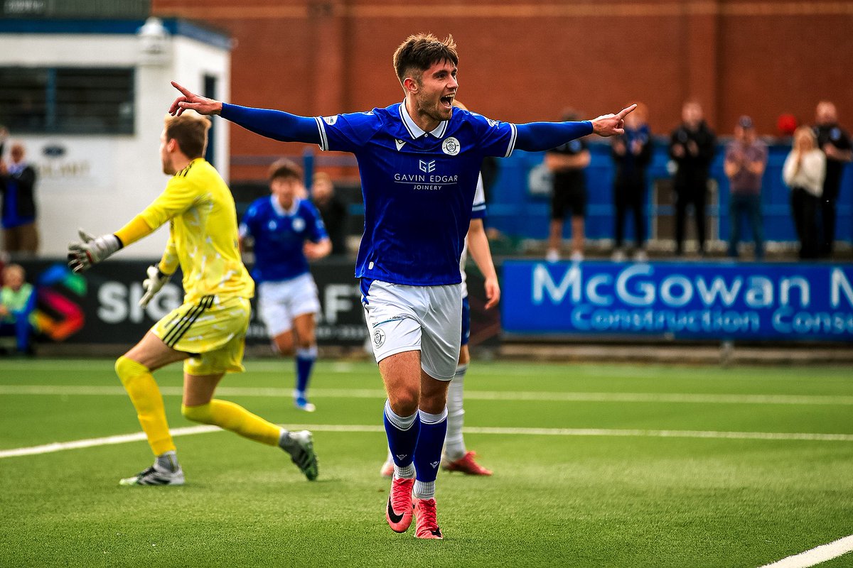 OfficialQosFC's tweet photo. Forever 𝐘𝐎𝐔𝐍𝐆 ⚡️

#QOSCVR | #TheDoonhamers https://t.co/5pxka9khHf