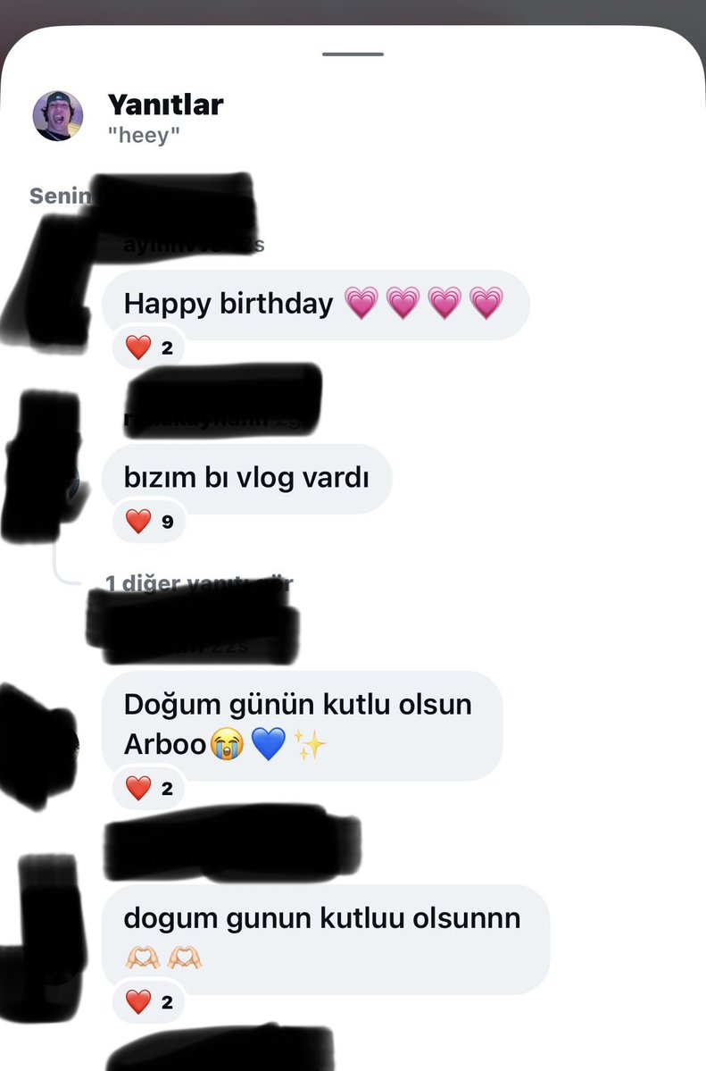 nehhdee's tweet photo. ezgiyi ve rengini savunmak icin atmiyorum bunu ama arben e niye ayni muamele yapilmiyo suan https://t.co/o30yp6pUMo