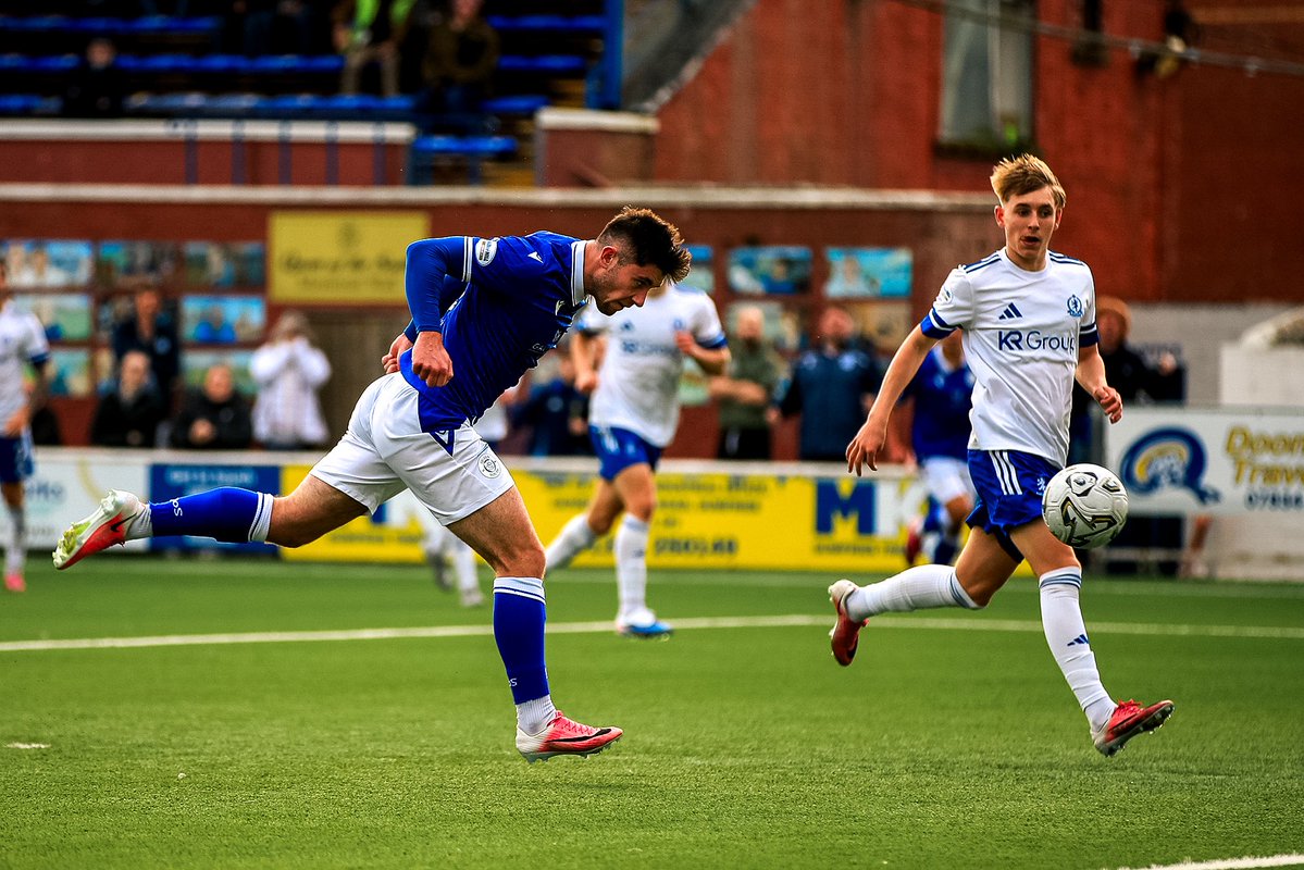 OfficialQosFC's tweet photo. Forever 𝐘𝐎𝐔𝐍𝐆 ⚡️

#QOSCVR | #TheDoonhamers https://t.co/5pxka9khHf