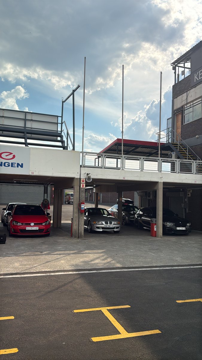 JosiahThobejane's tweet photo. Beautiful track day as always 🤲🏿 https://t.co/XSK4tK75IB