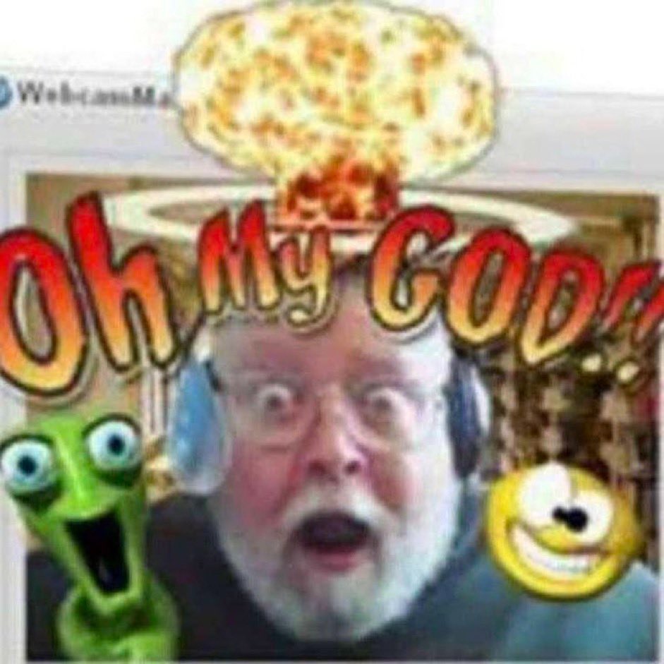 ClovertheAlien tweet picture