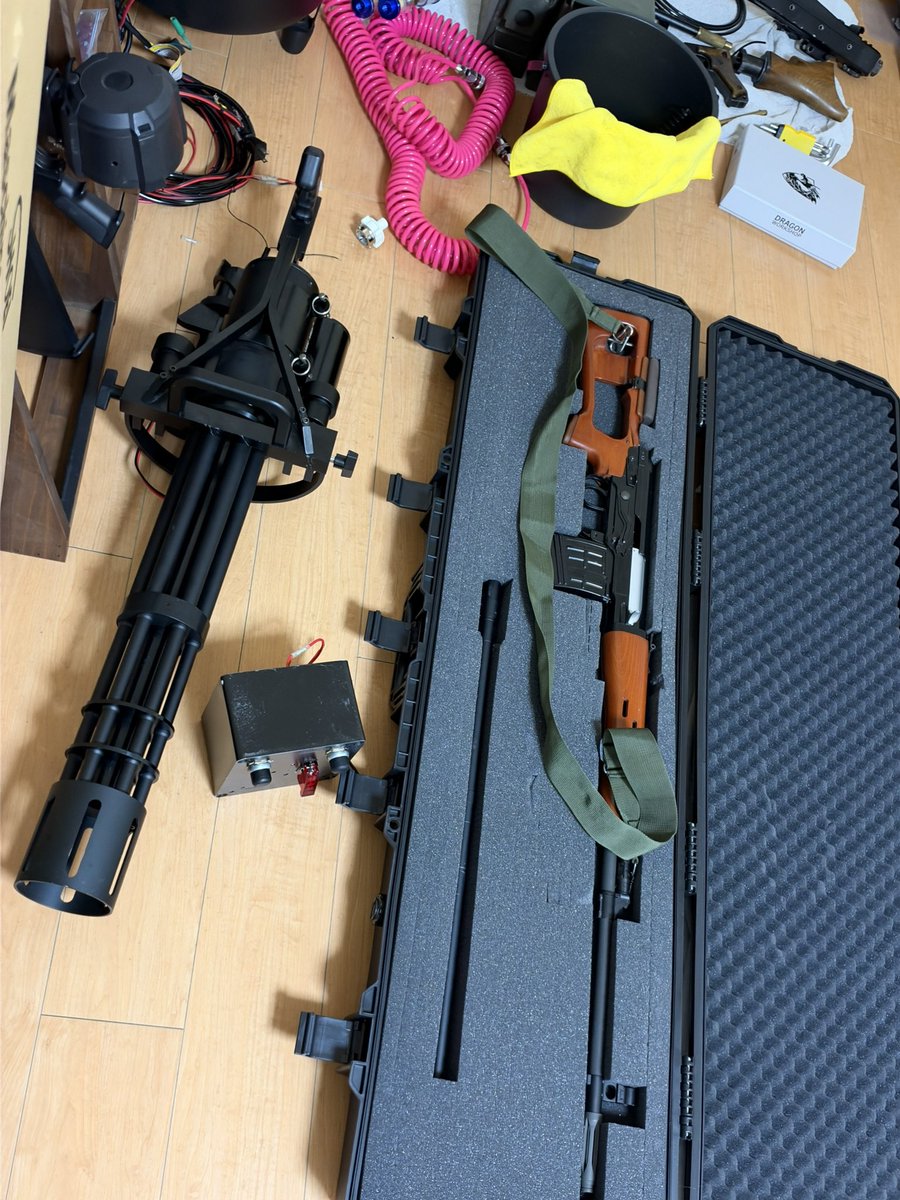 ManWith_TheMG's tweet photo. #M134 #minigun #SVD #Dragnov #gunmaia https://t.co/lbQpeLpKXB