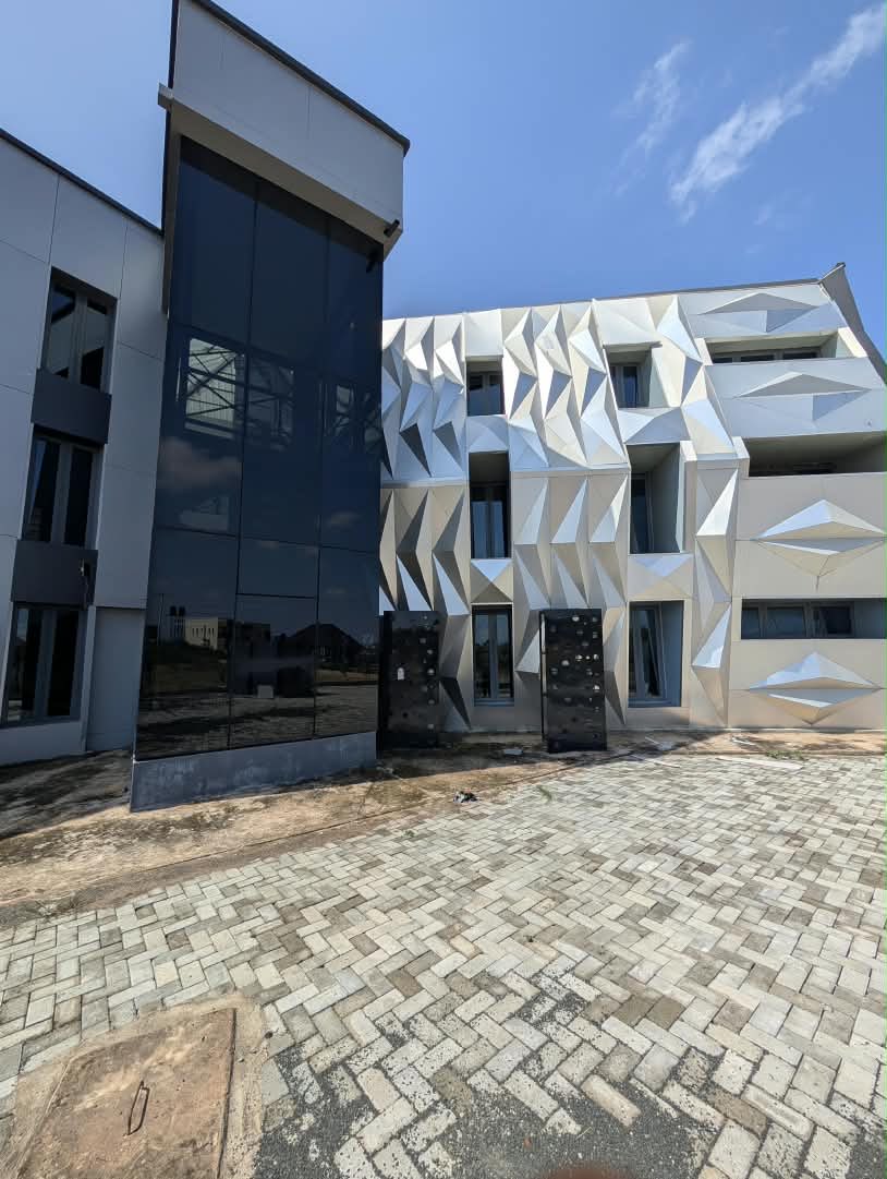 winexviv's tweet photo. ISEE HQ in Enugu is getting ready. All five South-Eastern states will have their representative offices here.

In 10 years, we will lead the African workforce. https://t.co/DjZFmhPuTe