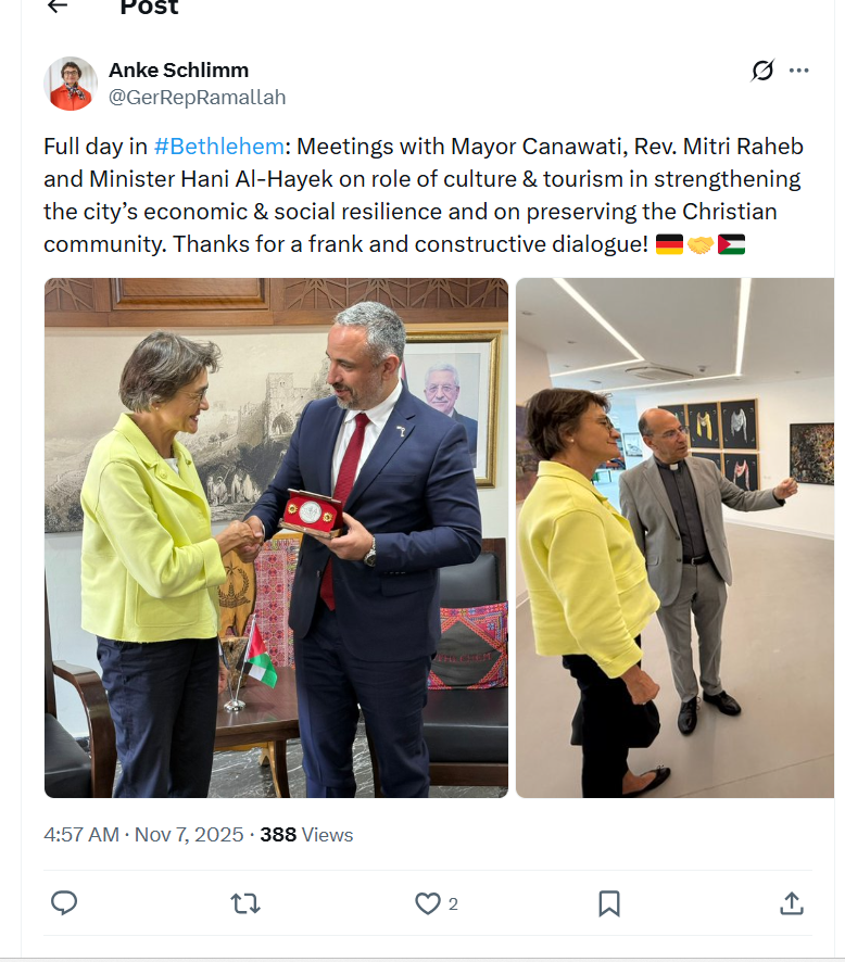 BenWeinthal's tweet photo. Eilt: Die antiisraelische Diplomatin Anke Schlimm in Ramallah @GerRepRamallah  hat sich mit dem pro-Hamas-Pfarrer Mitri Raheb getroffen. Israels Botschaft hat am Donnerstag @RegierungBW @cem_oezdemir
@HagelManuel @CDU_BW aufgefordert, die Finanzierung für Raheb sofort zu beenden. Raheb hat das Massaker an Juden und Deutschen am 7. Oktober gefeiert und verteidigt.
 Der antisemitische Bürokrat Michael Blume @beauftragtgg  ermöglicht Rahebs Judenhass und Pro-Hamas-Ideologie.Lesen Sie meinen Exklusivbericht für Channel 14 @c14english  
https://t.co/SZZ9vw5xFd