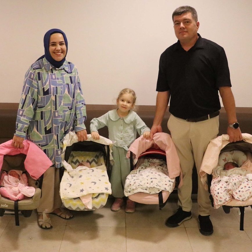 sabriamcaparodi's tweet photo. Hay maşallah adamsın 🤗🤗 

Antalya’da bir çiftin bir kız çocuğundan sonra , 4’üz kız çocukları oldu.
Rabbim hepsini Hafız kullarından eylesin 🤲🤲 https://t.co/tdZ0AWhqBi