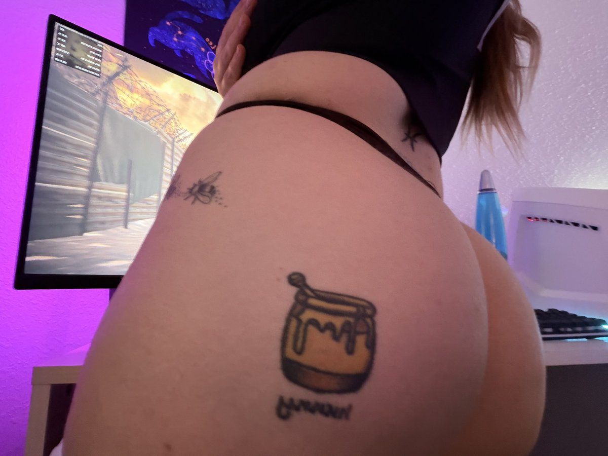 TheBasicHoodini's tweet photo. Someone play with me 🤤🤤 https://t.co/NAqlAARV1B
