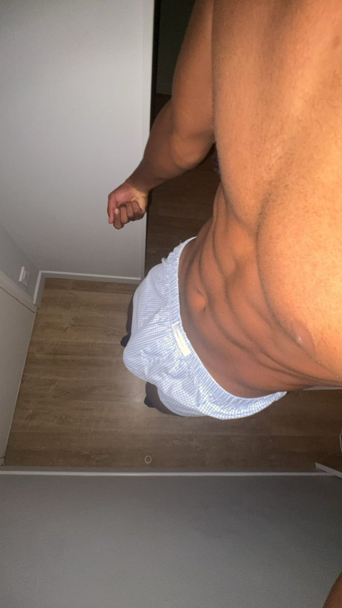 Bradweer3's tweet photo. We les bg qui pour nude avec ma grosse bite. Jss rebeu latino les bg
Venez snap : Bradwe3
Hetero curieux venez
#nude #grossebite #bite #gay #snap #bigcock #sex #muscle #grossecouilles #20cm #heteocurieux https://t.co/3BYDuJyjM7