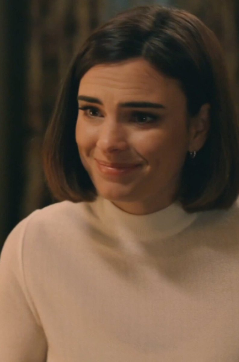 jimelovato37's tweet photo. Otra de las mejores actrices de la novela, que nosa be transmitir emociones pero LPM si no sabe, no me quiero imaginar si realmente supiera 🙄 
La actriz que sos AB, que no sepan disfrutarte es otra cosa 
#DomingoDeAlbaBrunet https://t.co/XtkhYnS30X