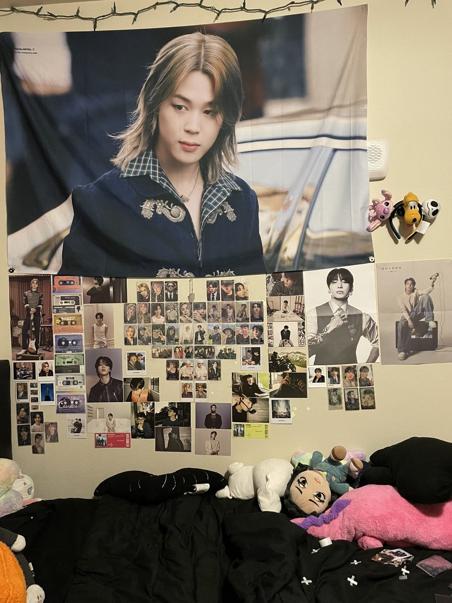 jikookstrap's tweet photo. do we fw the jikook wall https://t.co/7BbOQ008ET