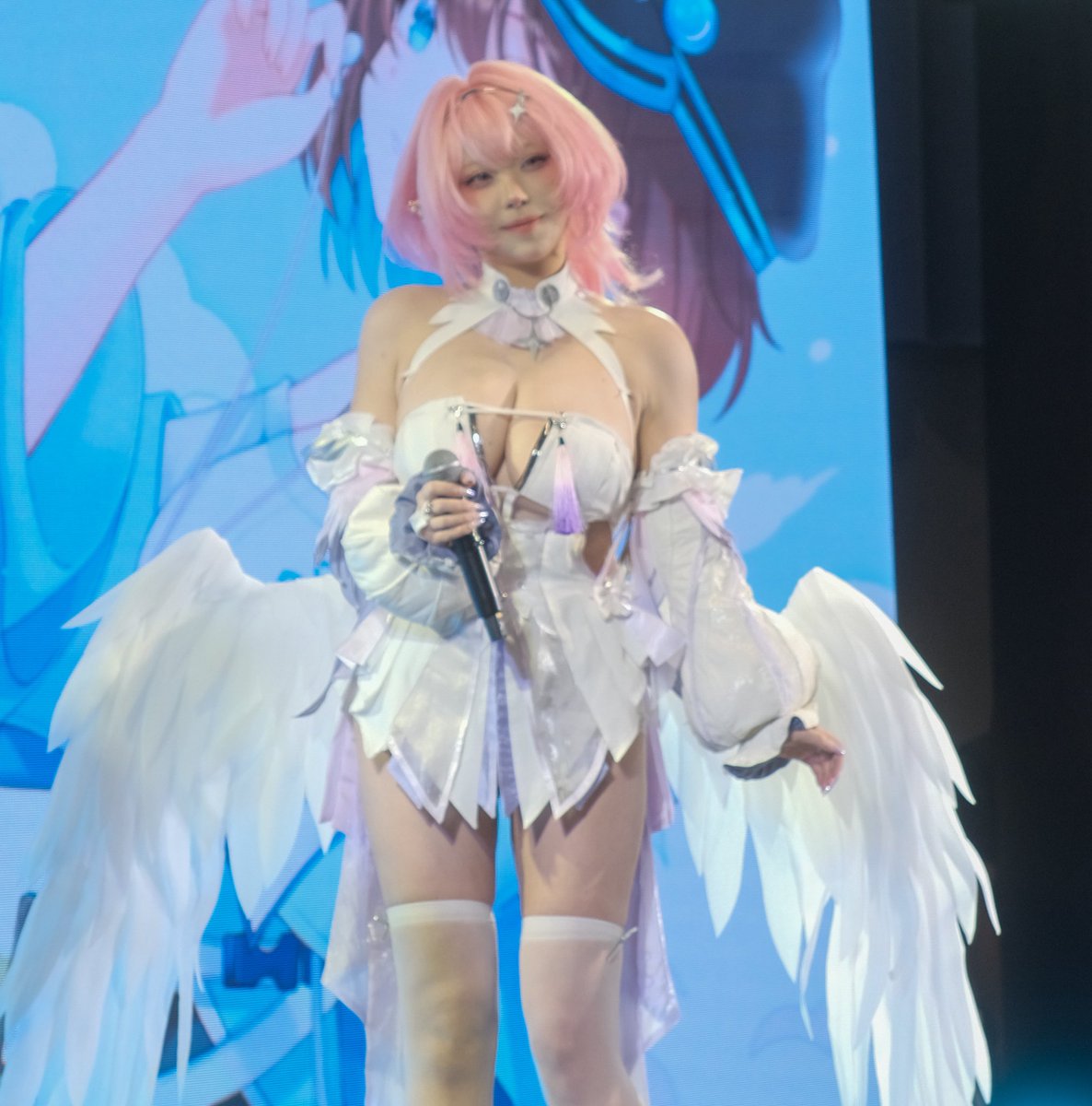 NoirFraG's tweet photo. Event: Natsu Go: Cloud 

Coser: 菌烨 Tako @Takomayuyi 
 
#菌烨tako https://t.co/LbpHXEviLk