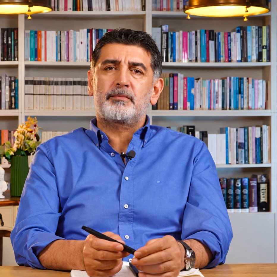 ajansmuhbir1923's tweet photo. Levent Gültekin: “Manipülasyonla en çok artırılan ÖZATA şirketinin yöneticileri gözaltına alındı.

Gözaltına alınan yöneticinin kayınpederi Hazine Bakan Yardımcılığı'na devam ediyor.

Gözaltına alınan diğer yöneticinin babası BDDK üyesi etik kurulu üyeligine devam ediyor.” https://t.co/IPskwmRQDI