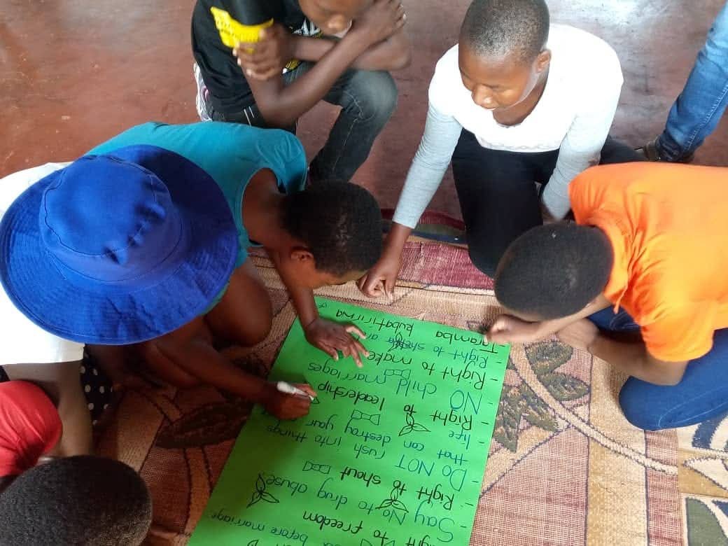 RuralYoungWomen's tweet photo. On Friday, 16 October, RYWSN commemorated the IDG under the theme: “End Child Marriage and Invest in Girls’ Rights!” Girls were encouraged to  prioritise their dreams and aspirations, and remain focused on building a brighter future. 

 #EndChildMarriage https://t.co/hnlpX0pSJo