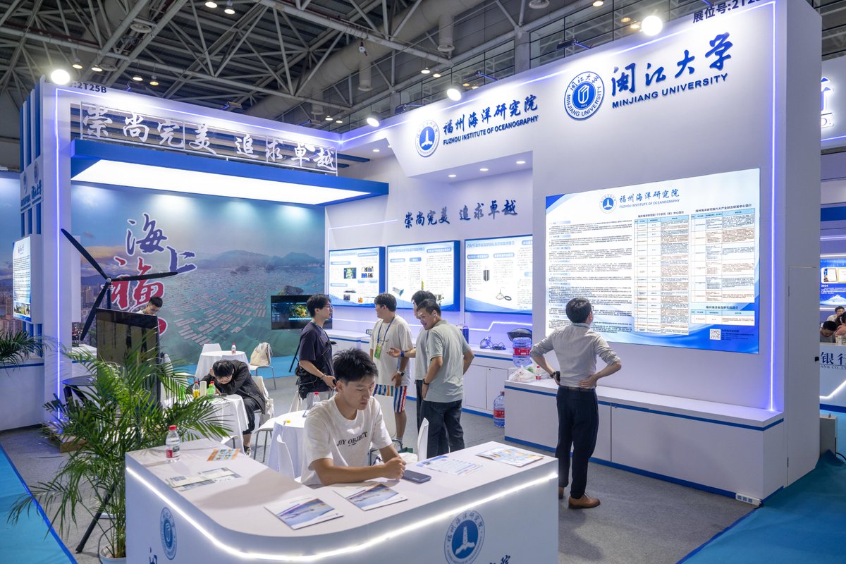 ZFuzhou7686's tweet photo. 🤿Underwater robots, maritime search-and-rescue equipment, and large-scale marine engineering systems...🤖From coastal waters to the deep sea, universities are showcasing a range of impressive innovations at the Fujian International Maritime Equipment Expo!⚙️
#maritime #WMEC2026 https://t.co/9f0LCyQdkf