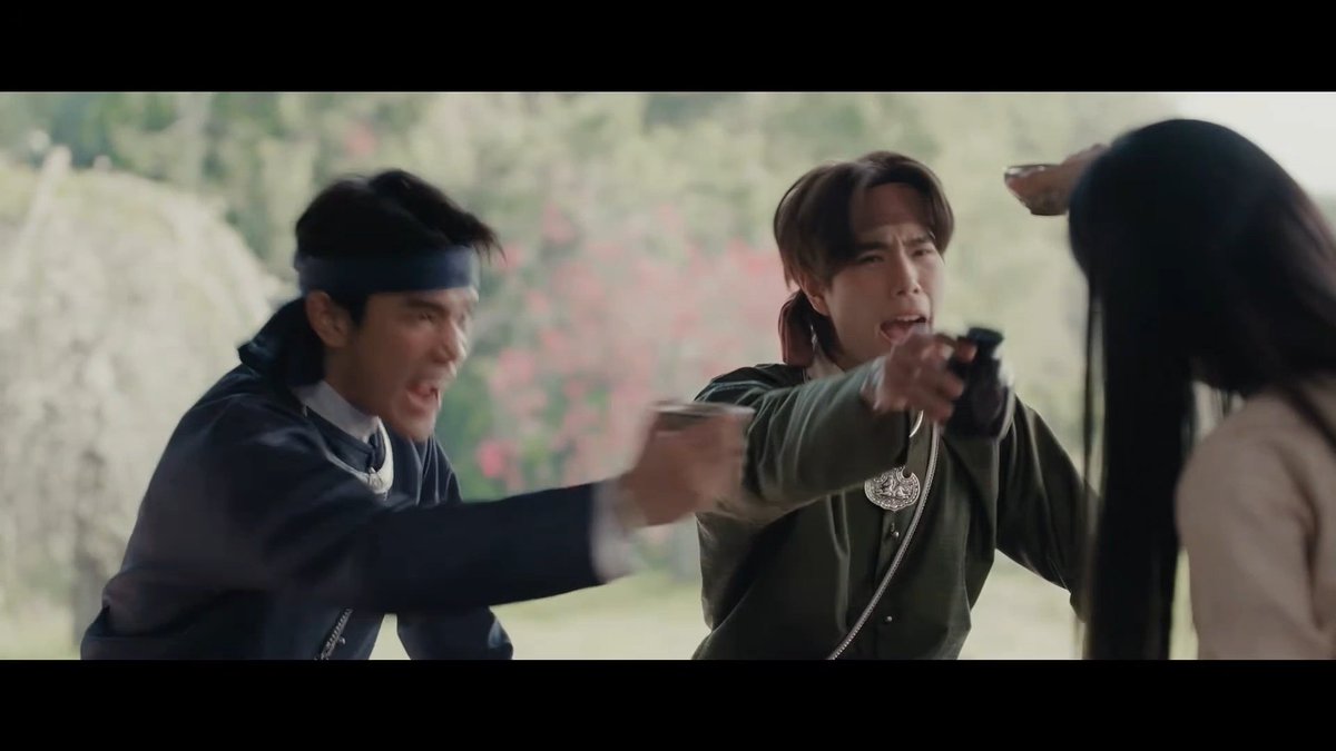 doublepjourney_'s tweet photo. อยากรู้เลยซีนนี้ใครเป็นหัวหน้าแก็ง 🍶🤭

#ScarletHeartTH
#phuwintang @phuwintang https://t.co/uAENpIoV0I