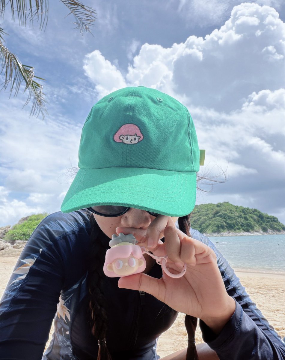 MayRo_Methinee's tweet photo. ในที่สุดก็มีวันหยุดแล้ว��วว😎
อันบล็อกทามกลางบรรยากาศทะเลไปเลย💚
สินค้าน่ารักมาก ชอบมากกก 😍

#o3oCollaboration #o3oxMissingTheMissing #o3oxWarWanarat #warwanarat 
@warwanarat
@o3oobjects https://t.co/PlHqhqhIZb