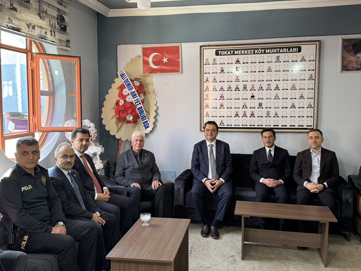 aliihsangurel60's tweet photo. Muhtarlar Günü vesilesiyle Köy ve Mahalle Muhtarları Derneği ile Tokat Merkez Köy Muhtarları Derneğini ziyaret ederek kıymetli muhtarlarımızla bir araya geldik.

Bu vesileyle tüm muhtarlarımızın Muhtarlar Günü’nü kutluyor, görevlerinde kolaylıklar diliyorum. https://t.co/AAs5y5OieL