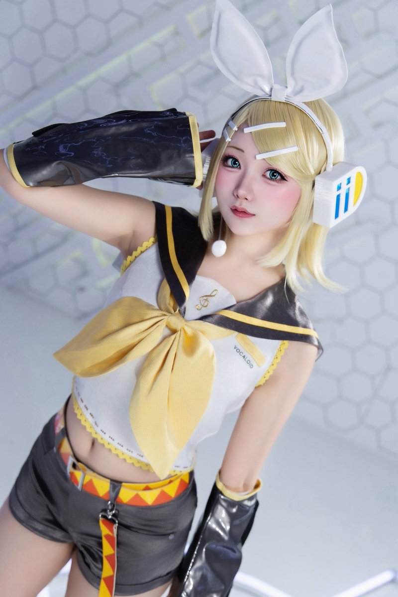 ptkptkptkptk_'s tweet photo. cos.VOCALOID 02 鏡音リン https://t.co/ZiWQNC80yb