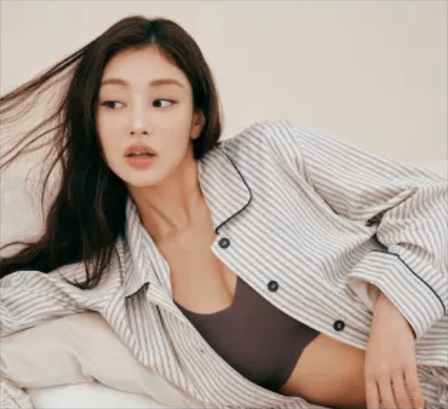 WithPJihyo's tweet photo. Jihyo in a pajama photo for Venus almost took me out cause what do you mean they decided to open the pajama top 😭 https://t.co/1zyoGpDoKr