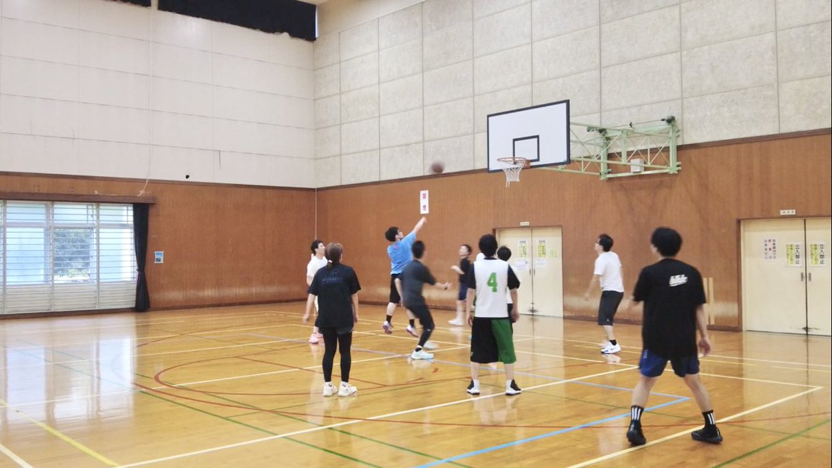 FCactive1's tweet photo. 【10/18エンジョイ紅白戦🏀】

初心者〜経験者まで参加してもらって紅白戦⛹️‍♀️⛹️

最後のフリースローもおもしろい展開で、最後まで楽しめました😆

お疲れ様でした❗️ https://t.co/7PsZ2Rs2w2