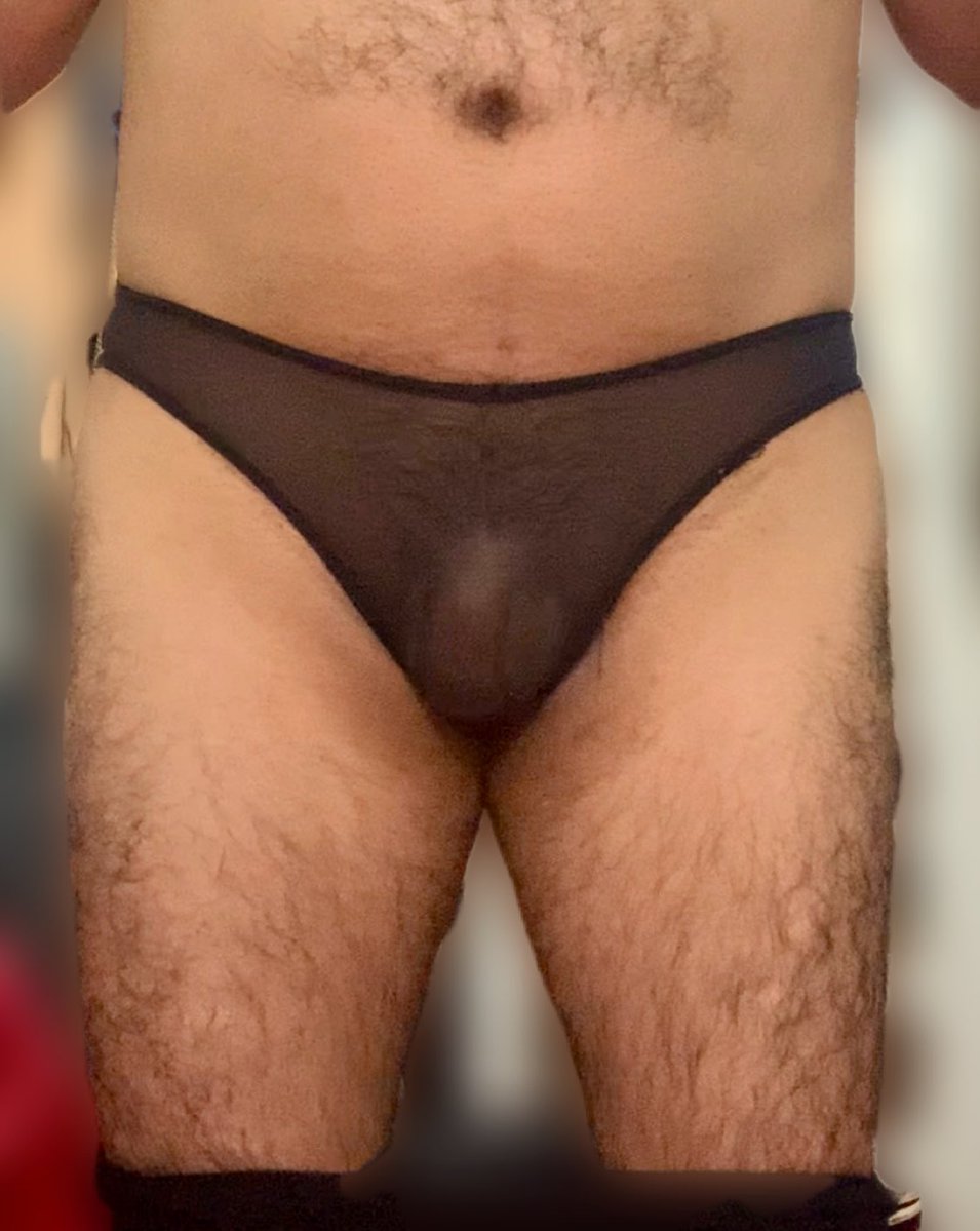 Alvric2Gore651's tweet photo. Tanguita negra ya sin pantimedias, que tal me queda? https://t.co/dxQlS2JSV5
