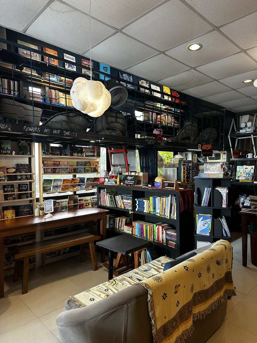 iycsts's tweet photo. once again asking people to support this local library cafe in esteban abada, quezon city. it has a variety of books you can read during your stay with free stationery and interactive things like typewriters and chutes. it is so, so worth your while!

📍 Hygge Book Apothecary https://t.co/YtxTUCjeJN