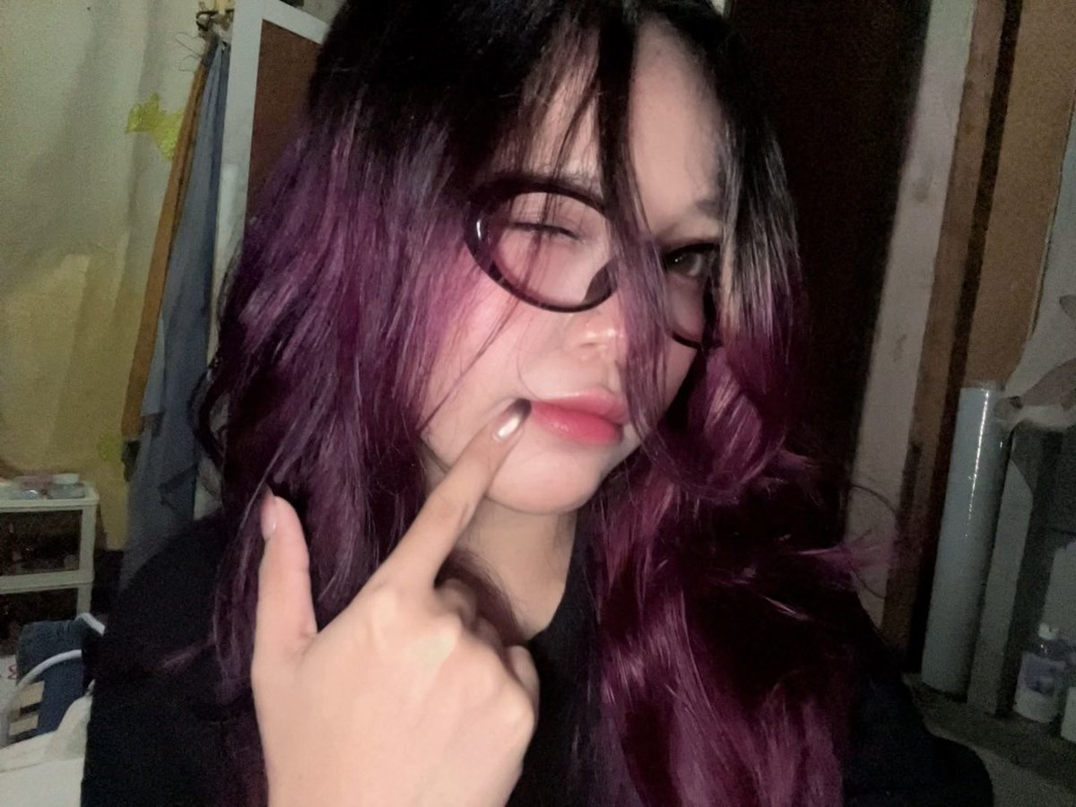 _flutterbyy tweet picture