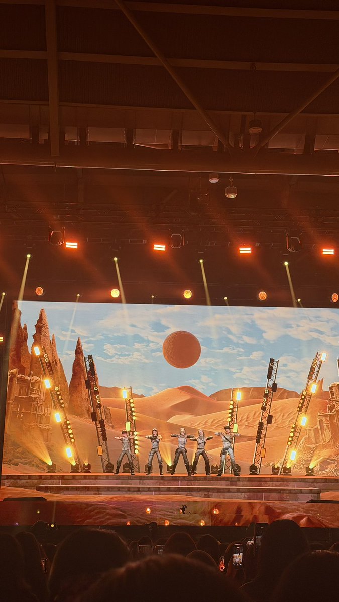 riyumiiie's tweet photo. Congratulations on the million sales!!!!!

#초동_백만레이스_플레이브
#MILLION_RACE_PLAVE https://t.co/HanJEDyjYo
