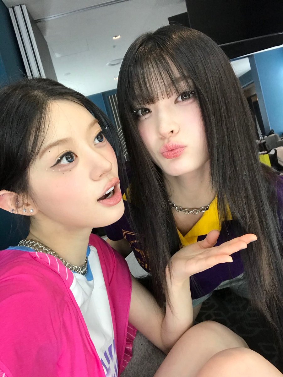poriforyou's tweet photo. 슈크림즈셀카당💓 https://t.co/ufU4JMs0Xz