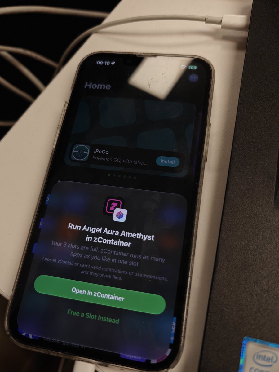reikodev's tweet photo. Unlimited app sideloading coming to Zeus for free!

A solution for 3 app limits is dropping pretty soon, seemless integration with Zeus, if ur at limit it'll just ask you to directly import new apps to zContainer. This is a fork of LiveContainer that works with Zeus https://t.co/HjgWMp2bTb