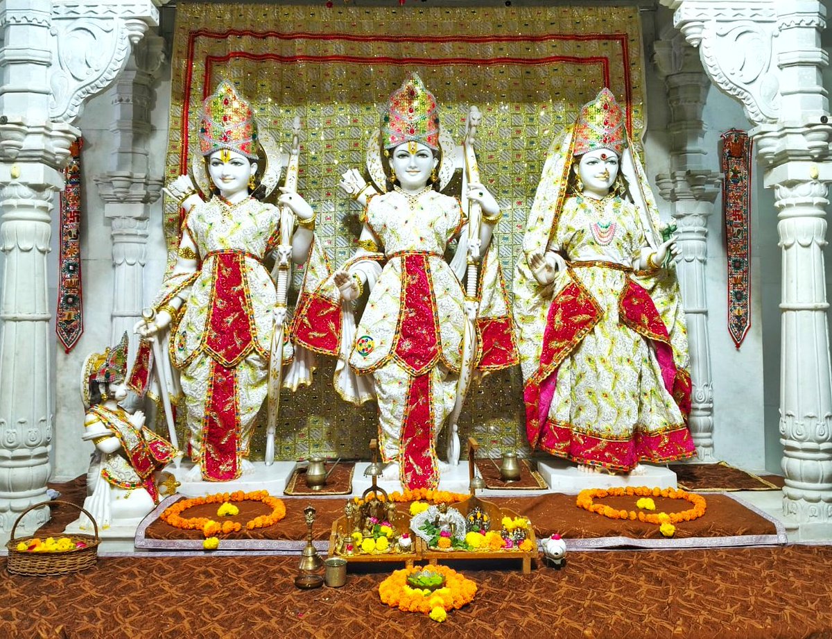 Somnath_Temple's tweet photo. श्री राम मंदिर, प्रभासक्षेत्र - गुजरात (सौराष्ट्र),
दिनांक: 19 अक्टूबर 2026, आश्विन शुक्ल अष्टमी युक्त नवमी - सोमवार
मध्याह्न शृंगार
102611579

प्रभास तीर्थ में हिरण्या नदी के किनारे बिराजमान भगवान श्रीराम प्रभु के तीर्थ पहुंचने के लिए लोकेशन लिंक:📍https://t.co/eKlb18Nrky

Whatsapp Channel Daily Darshan https://t.co/sndKP0fuKq