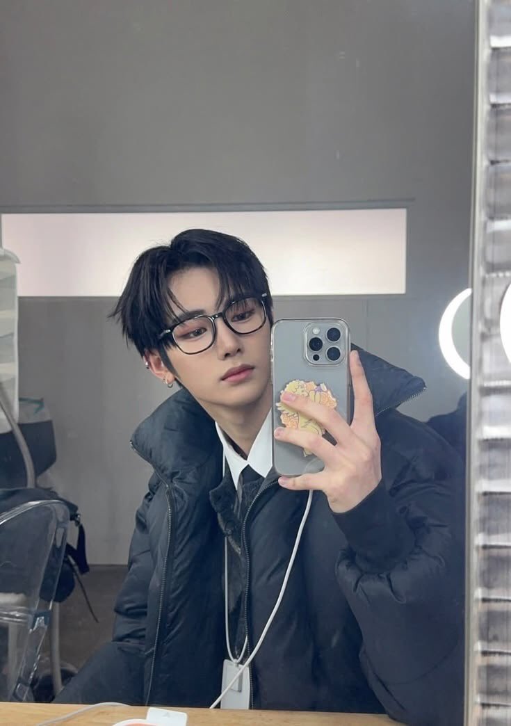 SangwonsTail's tweet photo. Sekalian aku izin promosi siapa tahu ada yang mau pengki tapi bingung mau jadi siapa, yuk jadi member ALD1. 😛 https://t.co/IAqDVm1PLt