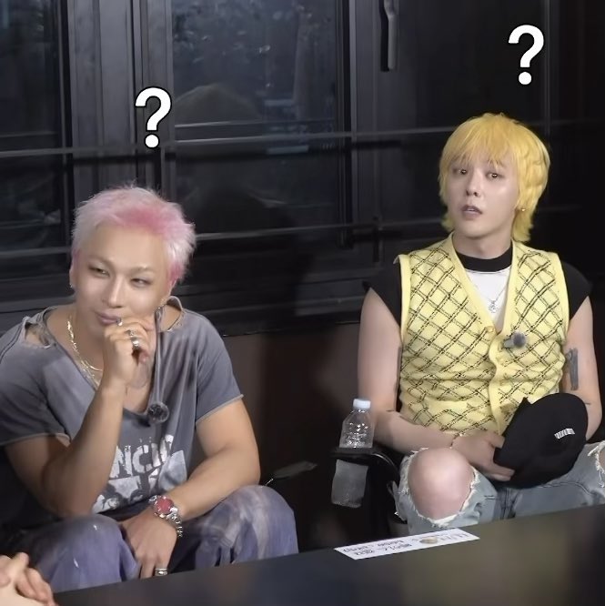 I8ELONGIIU's tweet photo. how #BIGBANG will look at you if you don't vote for them for #2026MAMAVOTE https://t.co/o3PzMnTWIy