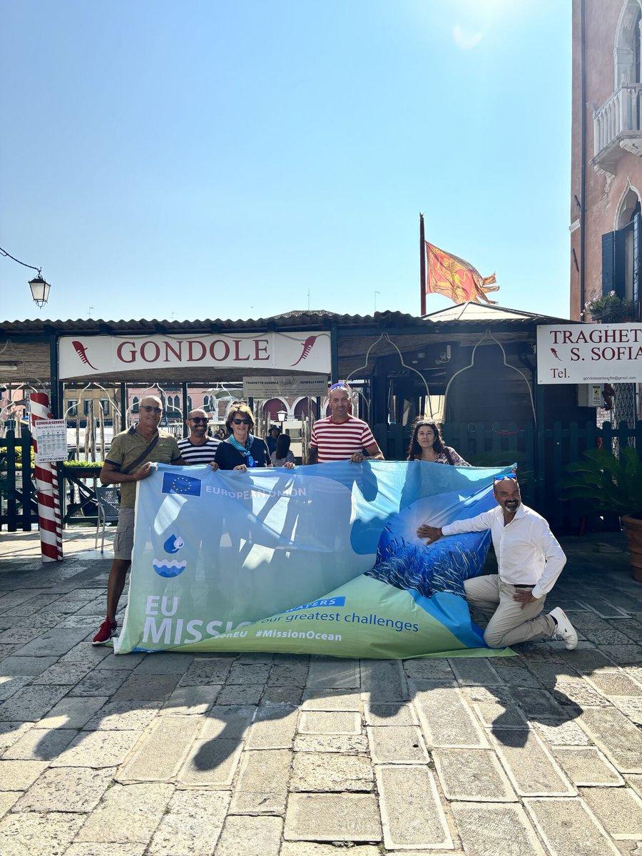 seaclearproject's tweet photo. Thanks to the efforts of our project partner Venice Lagoon Plastic Free, we're happy to welcome Gondolieri Sommozzatori Divisione Artiglio di Venezia, a volunteer gondolier scuba diving group, as a member of the Venice Community of Practice! #SeaClear2 https://t.co/0yT5InHbUj