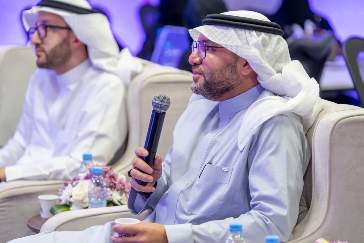 Alasadi_M's tweet photo. سعدت بالمشاركة في تحكيم هاكاثون ملتقى #MedAI بالمدينة المنورة. مشاريع أكثر من رائعة، واستمتعت بلقاء الفرق ومناقشة أفكارهم.
شكرًا @madinahchamber وفريق التنظيم وزملائي المحكمين. وكل التوفيق للمشاركين.
#الذكاء_الاصطناعي #الابتكار #ريادة_الأعمال https://t.co/raMamceONG