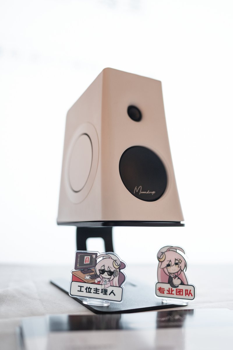 MoondropLab's tweet photo. MM3A packs powerful performance into a compact, densely engineered cabinet, delivering sound that belies its size. With a comprehensive range of inputs and sound tuning optimized for nearfield listening, it’s an ideal fit for desktop setups. https://t.co/OfHkDwsi2D