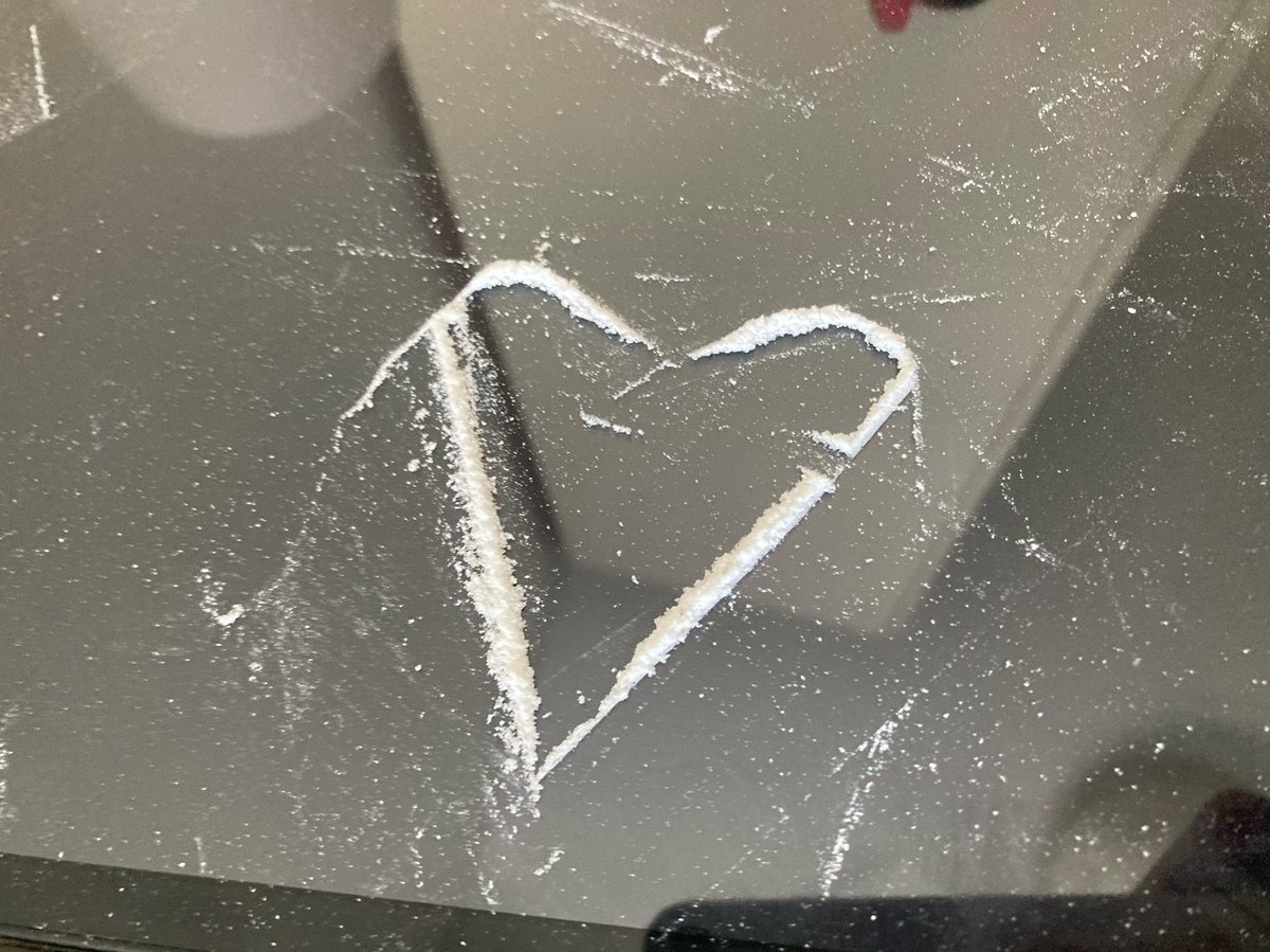 esketaminao's tweet photo. I <3 ketamine #drugtwt https://t.co/KKnrMNLL3E