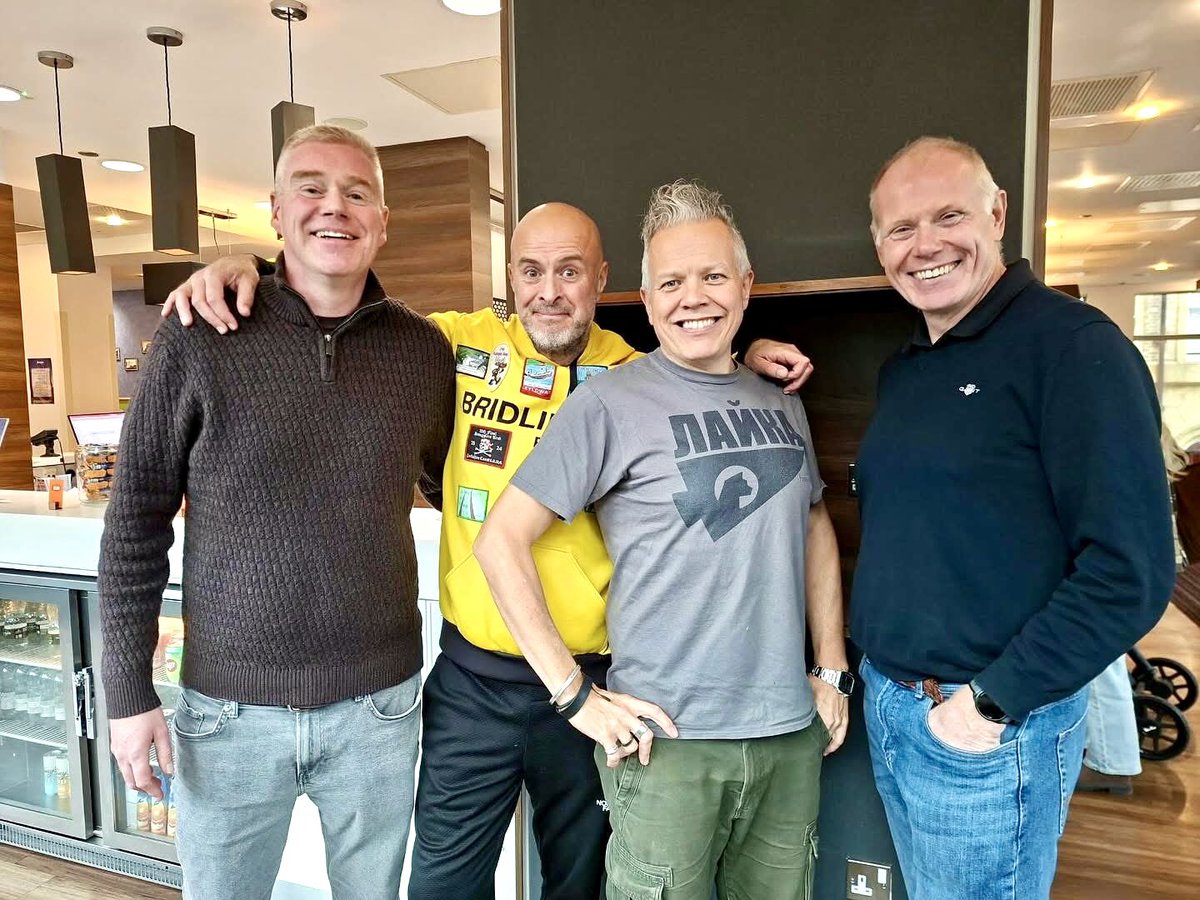 Progradar's tweet photo. Reflecting on a fabulous weekend around the running community. Pacing 28’ Sewerby parkrun before York for the annual Running Commentary get together. Sunday, pacing 4.30 at the Yorkshire Marathon. One thing that this reminded me is that marathons are bloody hard😊🏃‍♂️💪 @RunComPod https://t.co/9AQMnl3x1S
