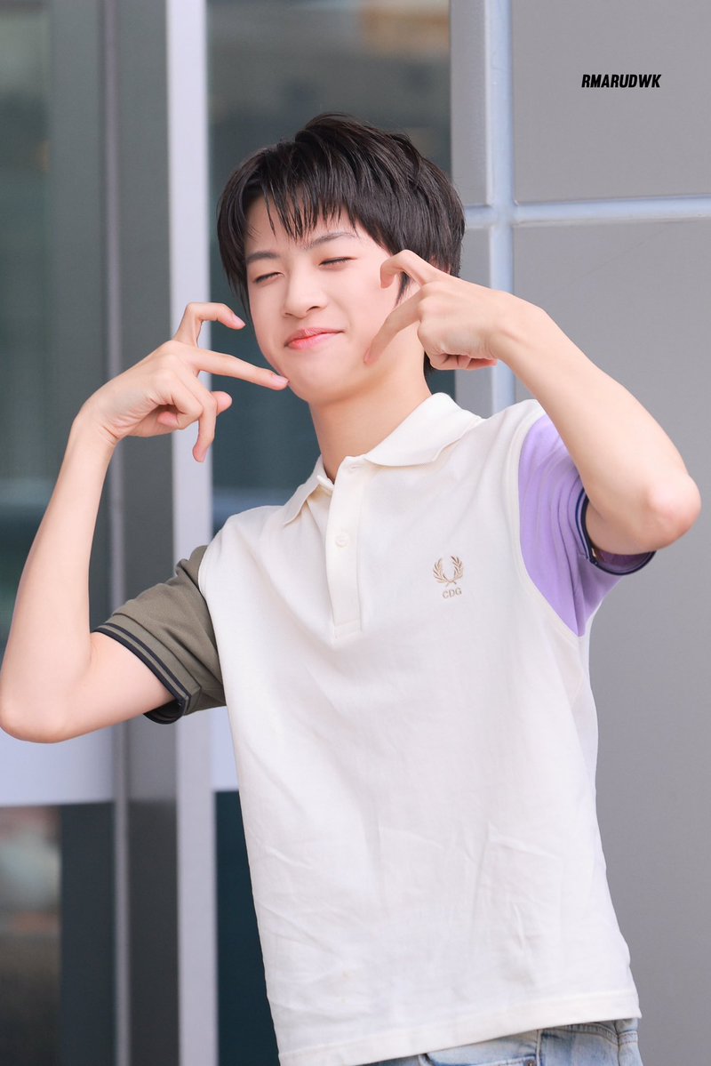 rmarudwk's tweet photo. 261019 정오의 희망곡

#A2OSOUL #ZET #SEOHA https://t.co/g1JeT7X7jm