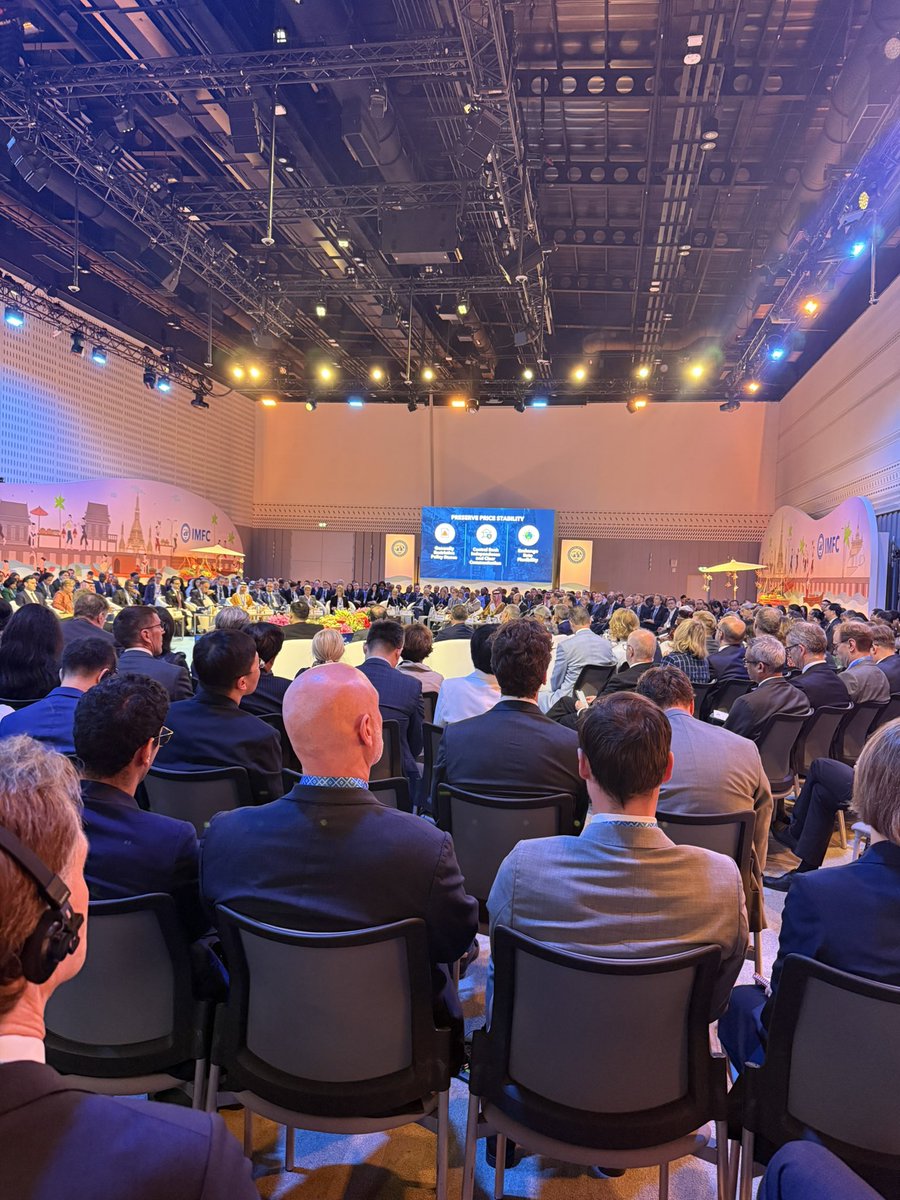 rggoobi's tweet photo. 3. Addressed WB portfolio bottlenecks to accelerate disbursements, safeguard project value and fast-track our DPO. 
4. Maintained firm fiscal discipline: rejecting non-concessional debt &amp; short-term borrowing; requiring all financing to deliver net savings, jobs &amp; exports

END. https://t.co/gVHbvPu7Sr
